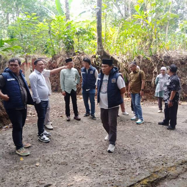 tinjauan-infrastruktur-komisi-c-dprd-wonosobo-turun-langsung-ke-kepil